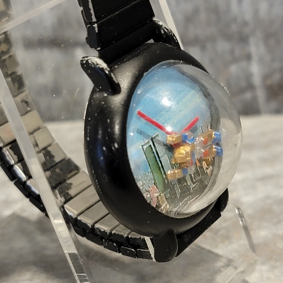Vintage Out of Time Bubble Glass NYC & Flying Robot Transformer Wristwatch - Picture 4 of 10